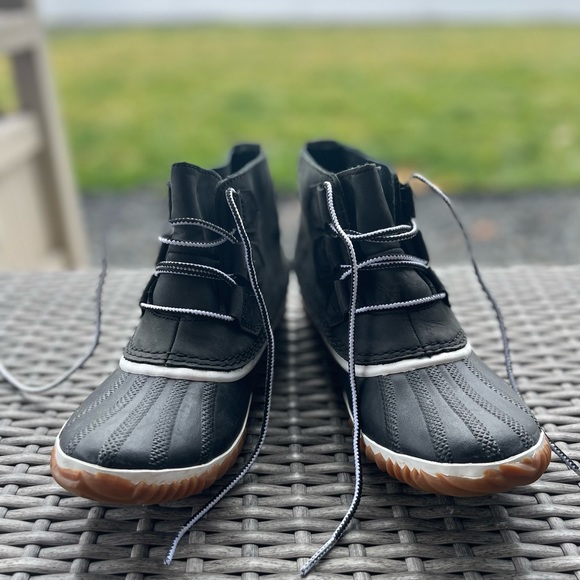 SOREL Out N About Booties - size 8.5 - Picture 6 of 10